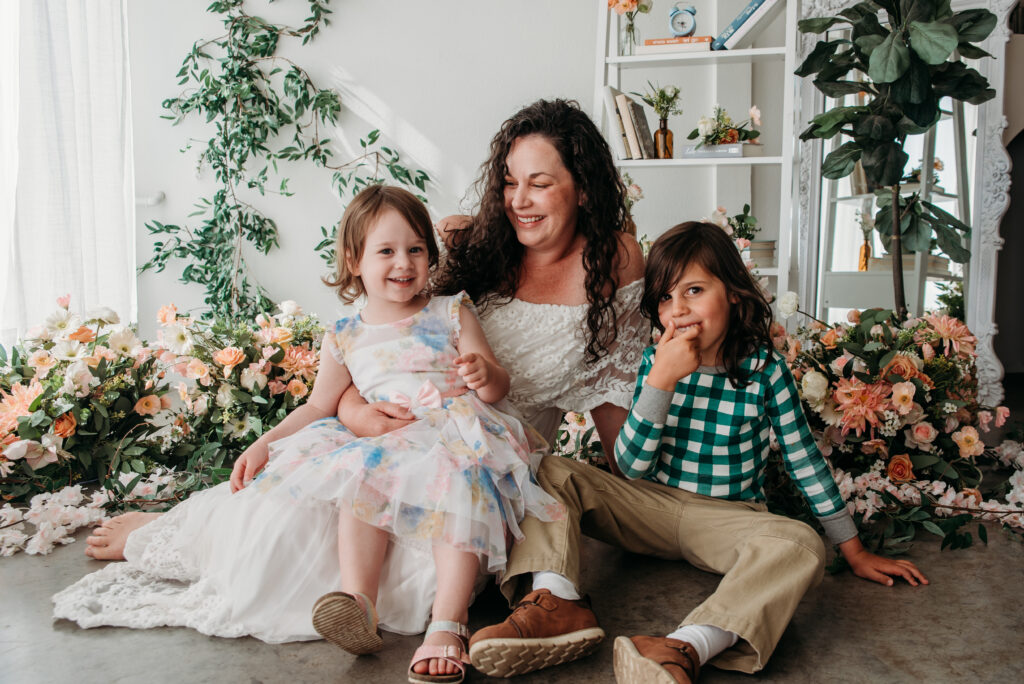 Sugarhill Studio Longmont Colorado Mother's Day Mini session with mom and two kids with flowers