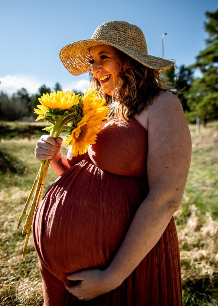 spice hazel Chicaboo maternity gown twin maternity photo sunflowers
amyquinnphotographyandbirth.com