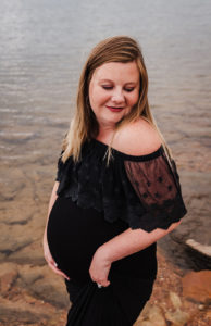 lake maternity photography. black dress pregnancy photo. water pregnant photography. longmont colorado